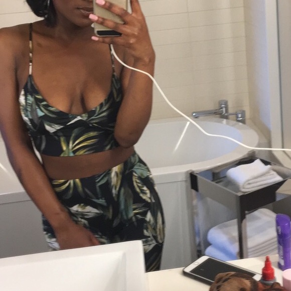 Two piece jungle set - Picture 2 of 2